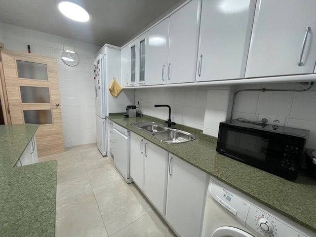 3 soverom Leilighet til salgs i Alicante by med svømmebasseng garasje - € 400 000 (Ref: 9158699)