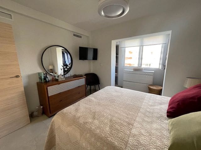 3 soverom Leilighet til salgs i Alicante by med svømmebasseng garasje - € 400 000 (Ref: 9158699)