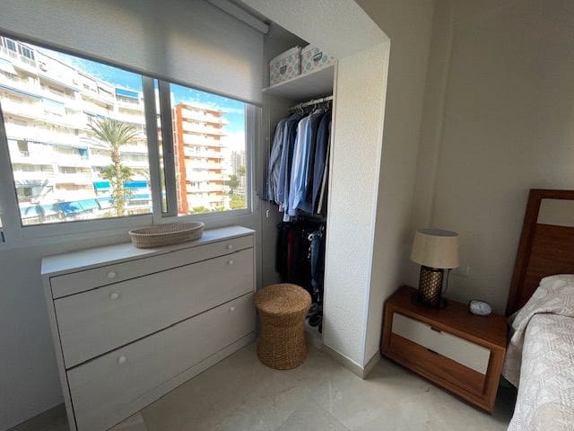 3 soverom Leilighet til salgs i Alicante by med svømmebasseng garasje - € 400 000 (Ref: 9158699)