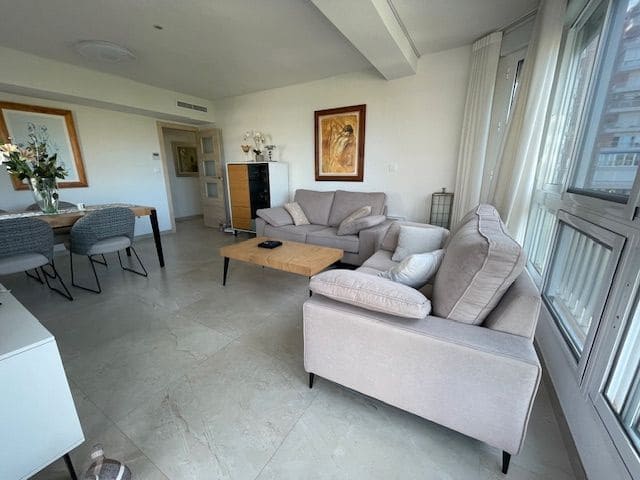 3 soverom Leilighet til salgs i Playa de San Juan, Alicante by med svømmebasseng garasje - € 400 000 (Ref: 9158699)