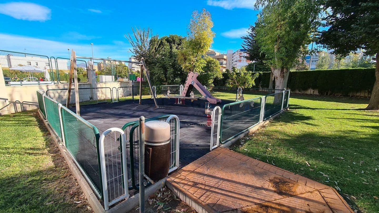 3 soverom Leilighet til salgs i Alicante by med svømmebasseng garasje - € 400 000 (Ref: 9158699)