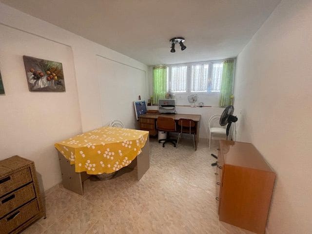 6 soveværelse Semi-Rækkehus til leje i Alicante by med swimmingpool garage - € 2.000 (Ref: 9163337)
