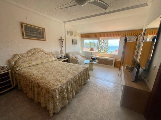 6 soveværelse Semi-Rækkehus til leje i Alicante by med swimmingpool garage - € 2.000 (Ref: 9163337)