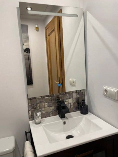 3 soverom Leilighet til leie i Alicante by med svømmebasseng garasje - € 1 900 (Ref: 9170981)