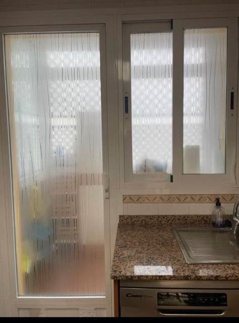 3 soverom Leilighet til leie i Alicante by med svømmebasseng garasje - € 1 900 (Ref: 9170981)