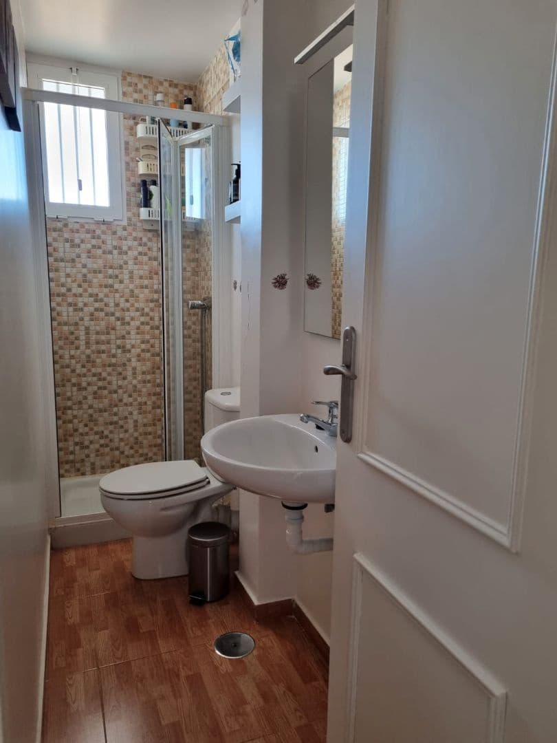 1 bedroom Flat for rent in Alicante / Alacant city with pool garage - € 825 (Ref: 9186499)