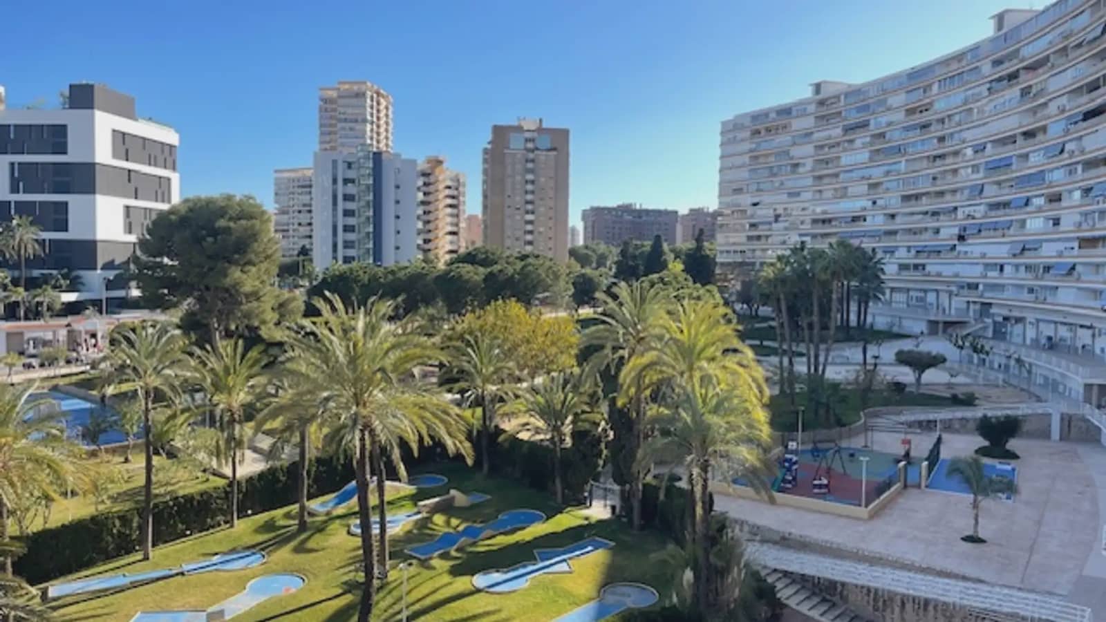 1 bedroom Flat for rent in Alicante / Alacant city with pool garage - € 825 (Ref: 9186499)