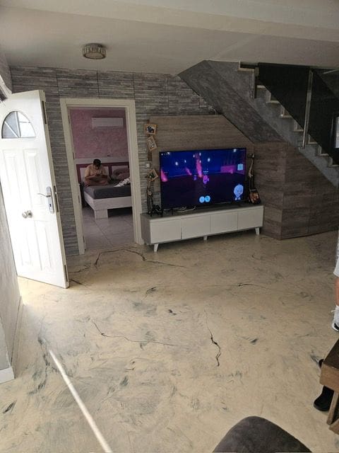 4 bedroom Villa for sale in Alicante / Alacant city with pool garage - € 295,000 (Ref: 9205755)