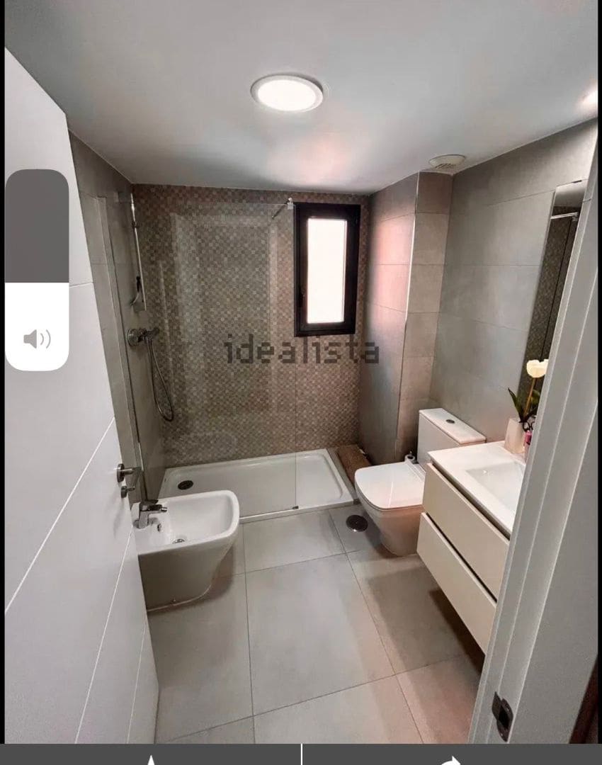 3 soverom Leilighet til leie i Alicante by med svømmebasseng garasje - € 1 600 (Ref: 9208002)