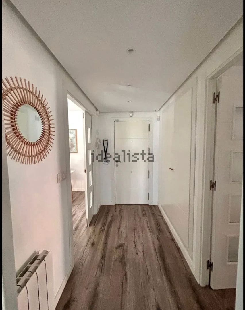 3 soverom Leilighet til leie i Alicante by med svømmebasseng garasje - € 1 600 (Ref: 9208002)