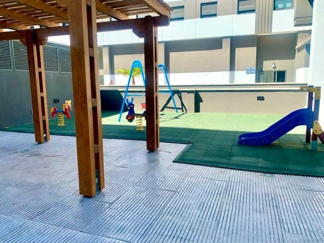 3 sypialnia Mieszkanie do wynajęcia w Miasto Alicante / Alacant z basenem garażem - 1 750 € (Ref: 9256625)