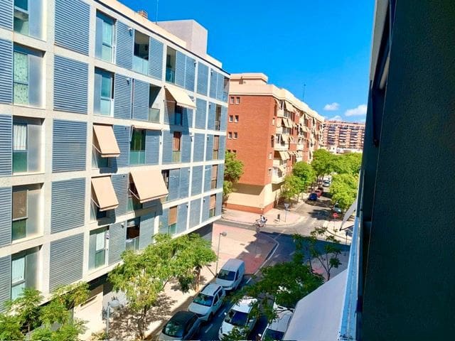 3 sypialnia Mieszkanie do wynajęcia w Miasto Alicante / Alacant z basenem garażem - 1 750 € (Ref: 9256625)