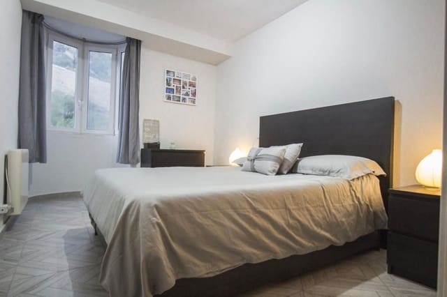 2 soveværelse Lejlighed til leje i Albufereta, Alicante by med swimmingpool garage - € 1.250 (Ref: 9269049)