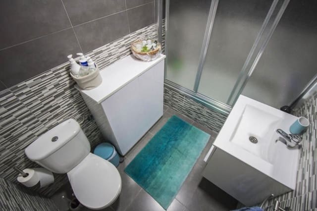 2 soveværelse Lejlighed til leje i Albufereta, Alicante by med swimmingpool garage - € 1.250 (Ref: 9269049)