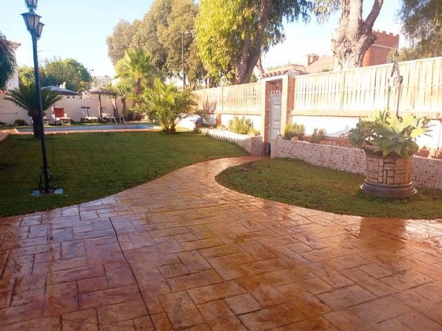 4 bedroom Villa for sale in San Vicente / Sant Vicent del Raspeig with pool garage - € 580,000 (Ref: 9280651)