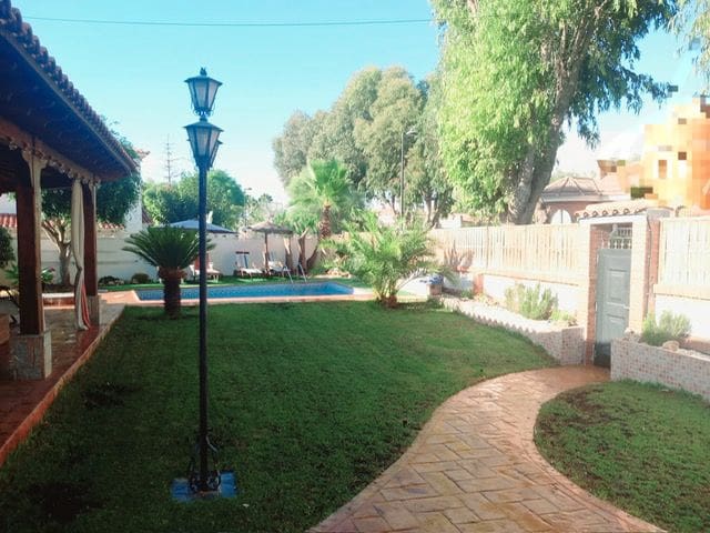4 bedroom Villa for sale in San Vicente / Sant Vicent del Raspeig with pool garage - € 580,000 (Ref: 9280651)