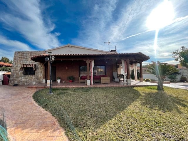 4 camera da letto Villa in vendita in San Vicente / Sant Vicent del Raspeig con piscina garage - 580.000 € (Rif: 9280651)