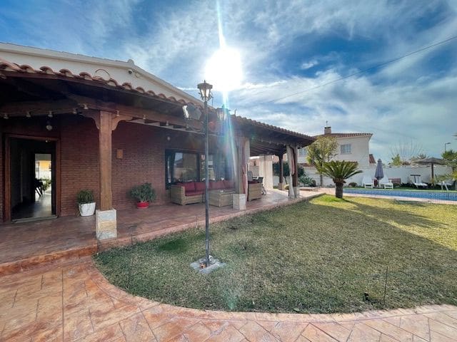4 camera da letto Villa in vendita in San Vicente / Sant Vicent del Raspeig con piscina garage - 580.000 € (Rif: 9280651)