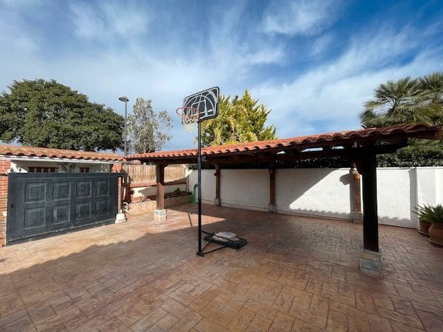 4 camera da letto Villa in vendita in San Vicente / Sant Vicent del Raspeig con piscina garage - 580.000 € (Rif: 9280651)