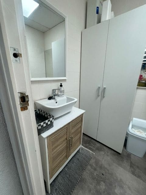 Erhverv til leje i Alicante by - € 1.320 (Ref: 9283571)