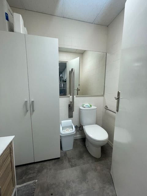 Erhverv til leje i Alicante by - € 1.320 (Ref: 9283571)