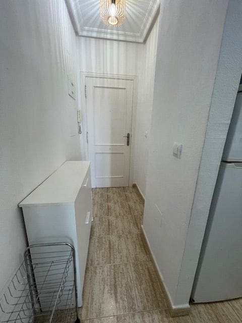 1 soveværelse Lejlighed til leje i Elche / Elx med swimmingpool - € 800 (Ref: 9283968)