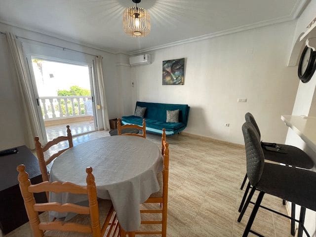 1 soveværelse Lejlighed til leje i Elche / Elx med swimmingpool - € 800 (Ref: 9283968)