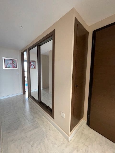 3 soverom Leilighet til leie i Alicante by med svømmebasseng garasje - € 2 100 (Ref: 9294090)