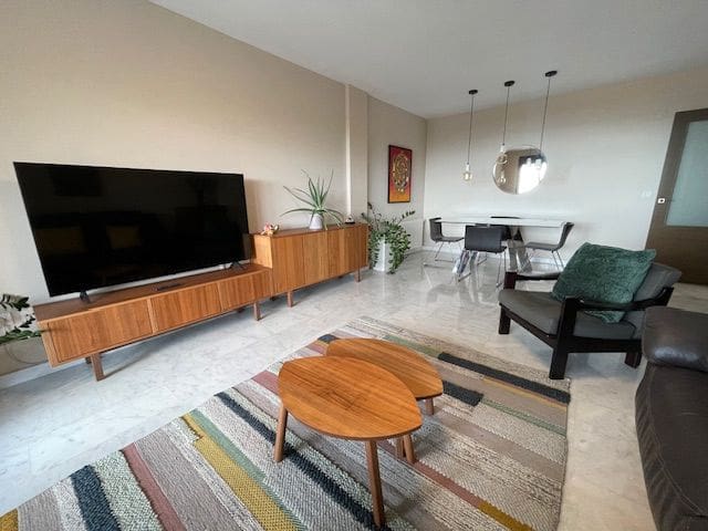 3 soverom Leilighet til leie i Alicante by med svømmebasseng garasje - € 2 100 (Ref: 9294090)