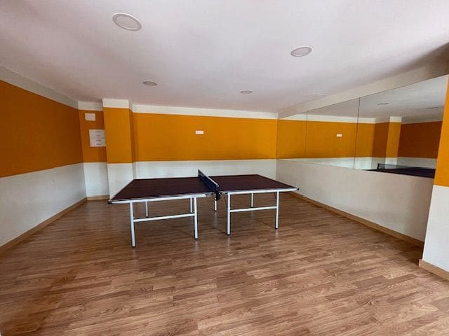 3 soverom Leilighet til leie i Alicante by med svømmebasseng garasje - € 2 100 (Ref: 9294090)