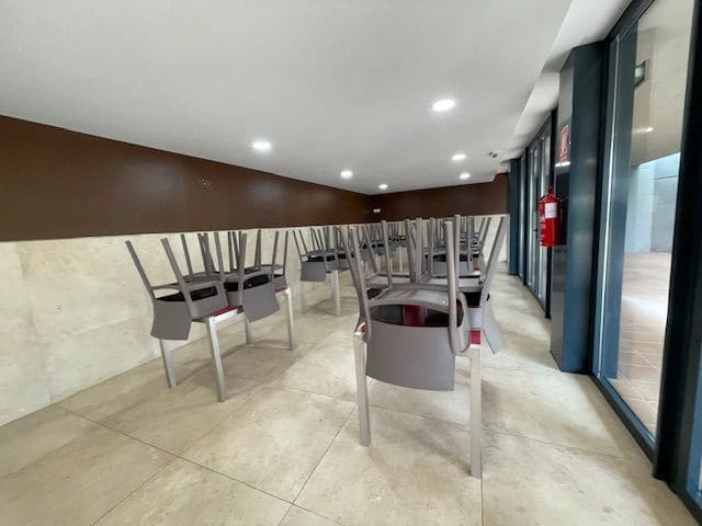 3 soverom Leilighet til leie i Alicante by med svømmebasseng garasje - € 2 100 (Ref: 9294090)