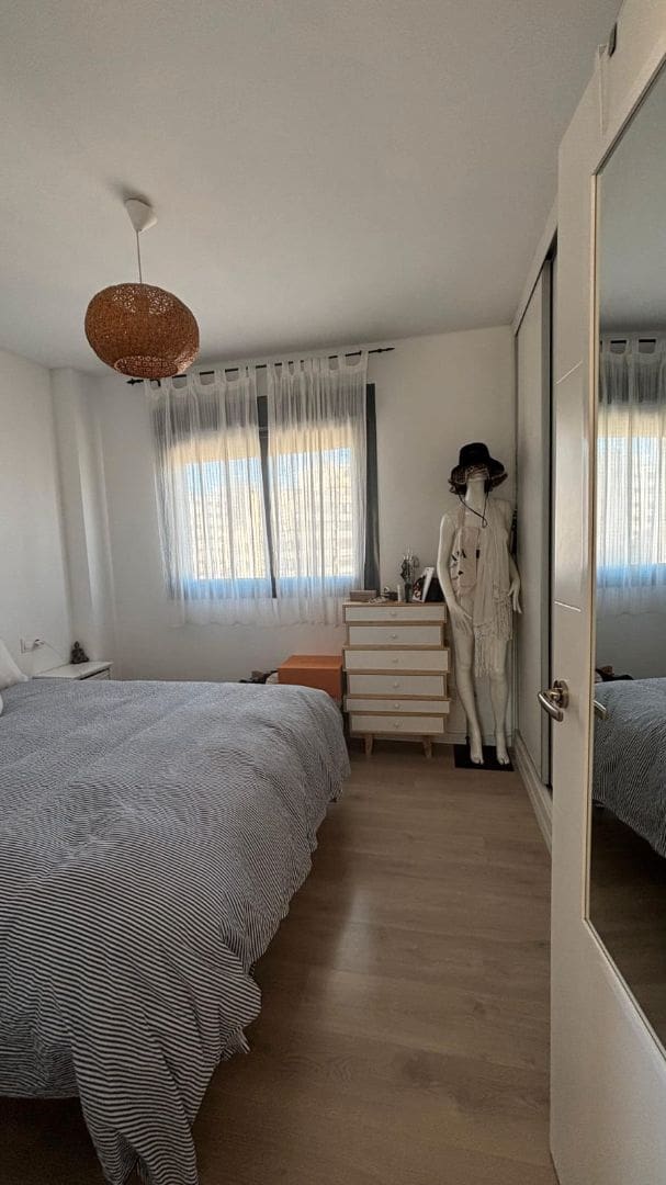 1 soveværelse Penthouse til leje i Alicante by med swimmingpool garage - € 1.400 (Ref: 9296527)