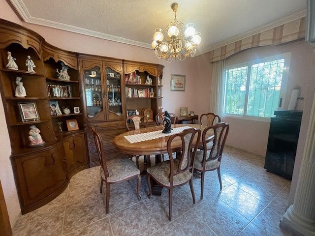 6 quarto Moradia para venda em Elche / Elx com piscina garagem - 519 000 € (Ref: 9302840)