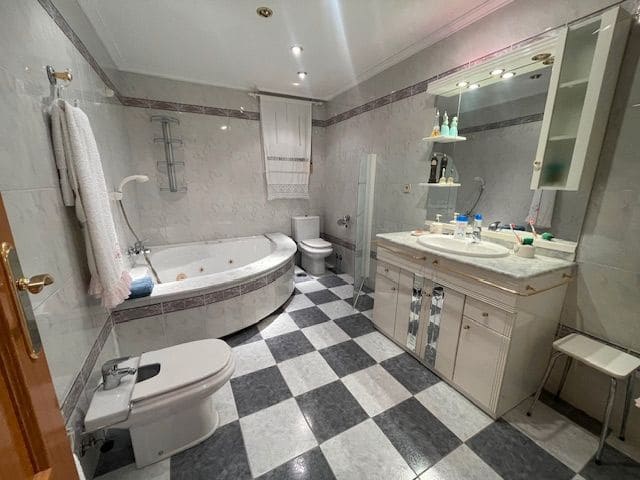 6 quarto Moradia para venda em Elche / Elx com piscina garagem - 519 000 € (Ref: 9302840)