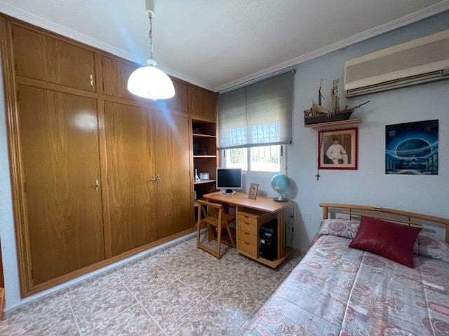 6 quarto Moradia para venda em Elche / Elx com piscina garagem - 519 000 € (Ref: 9302840)