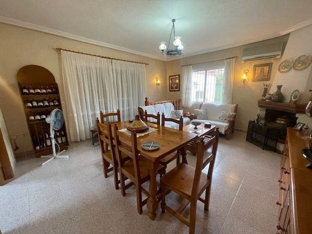 6 quarto Moradia para venda em Arenales del Sol, Elche / Elx com piscina garagem - 519 000 € (Ref: 9302840)