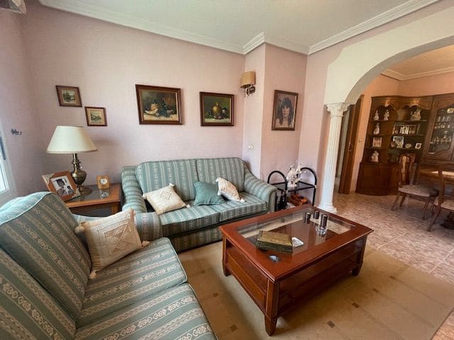 6 quarto Moradia para venda em Arenales del Sol, Elche / Elx com piscina garagem - 519 000 € (Ref: 9302840)