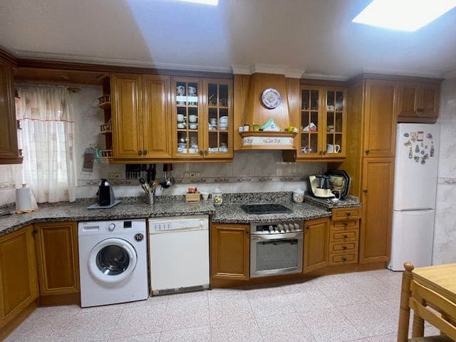 6 quarto Moradia para venda em Elche / Elx com piscina garagem - 519 000 € (Ref: 9302840)