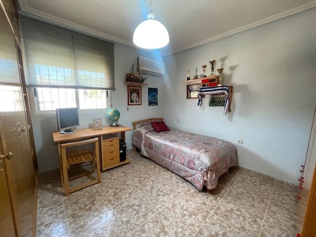6 quarto Moradia para venda em Elche / Elx com piscina garagem - 519 000 € (Ref: 9302840)