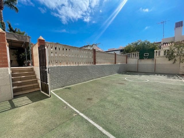 6 quarto Moradia para venda em Elche / Elx com piscina garagem - 519 000 € (Ref: 9302840)