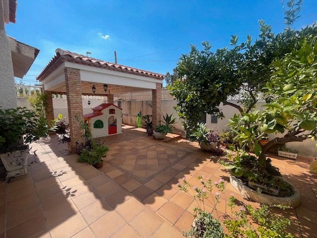 6 quarto Moradia para venda em Elche / Elx com piscina garagem - 519 000 € (Ref: 9302840)