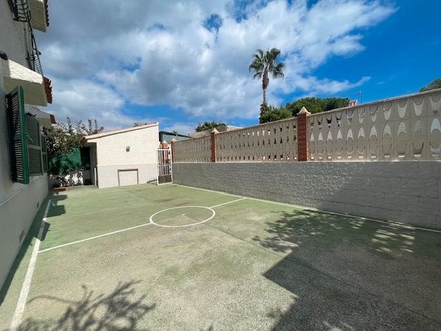 6 quarto Moradia para venda em Elche / Elx com piscina garagem - 519 000 € (Ref: 9302840)