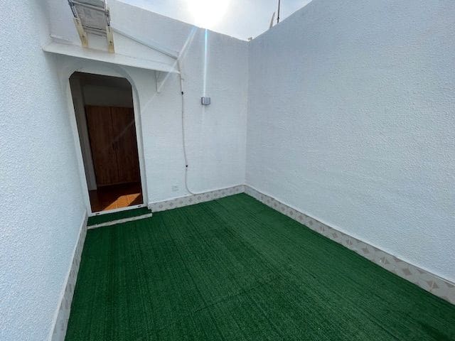 3 slaapkamer Huis te huur in El Campello met zwembad garage - € 1.250 (Ref: 9319980)