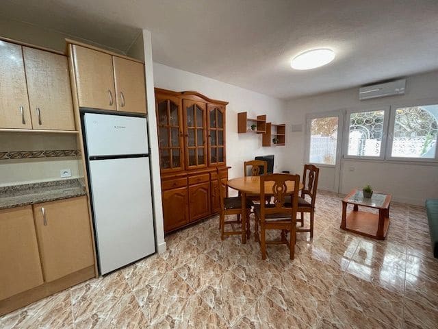 3 bedroom Townhouse for rent in El Campello with pool garage - € 1,250 (Ref: 9319980)