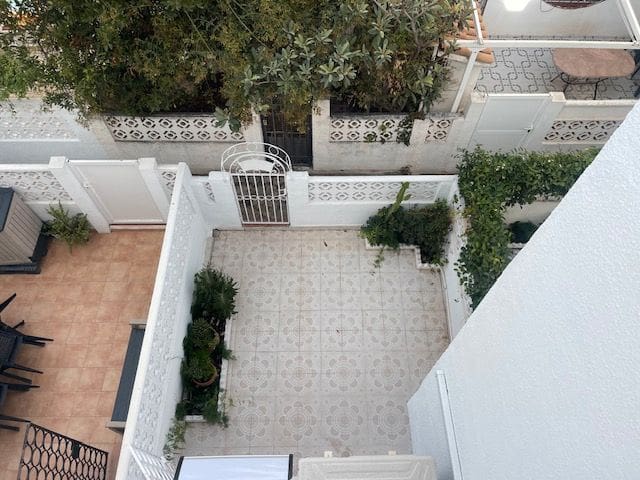 3 slaapkamer Huis te huur in El Campello met zwembad garage - € 1.250 (Ref: 9319980)