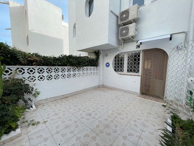 3 bedroom Townhouse for rent in El Campello with pool garage - € 1,250 (Ref: 9319980)