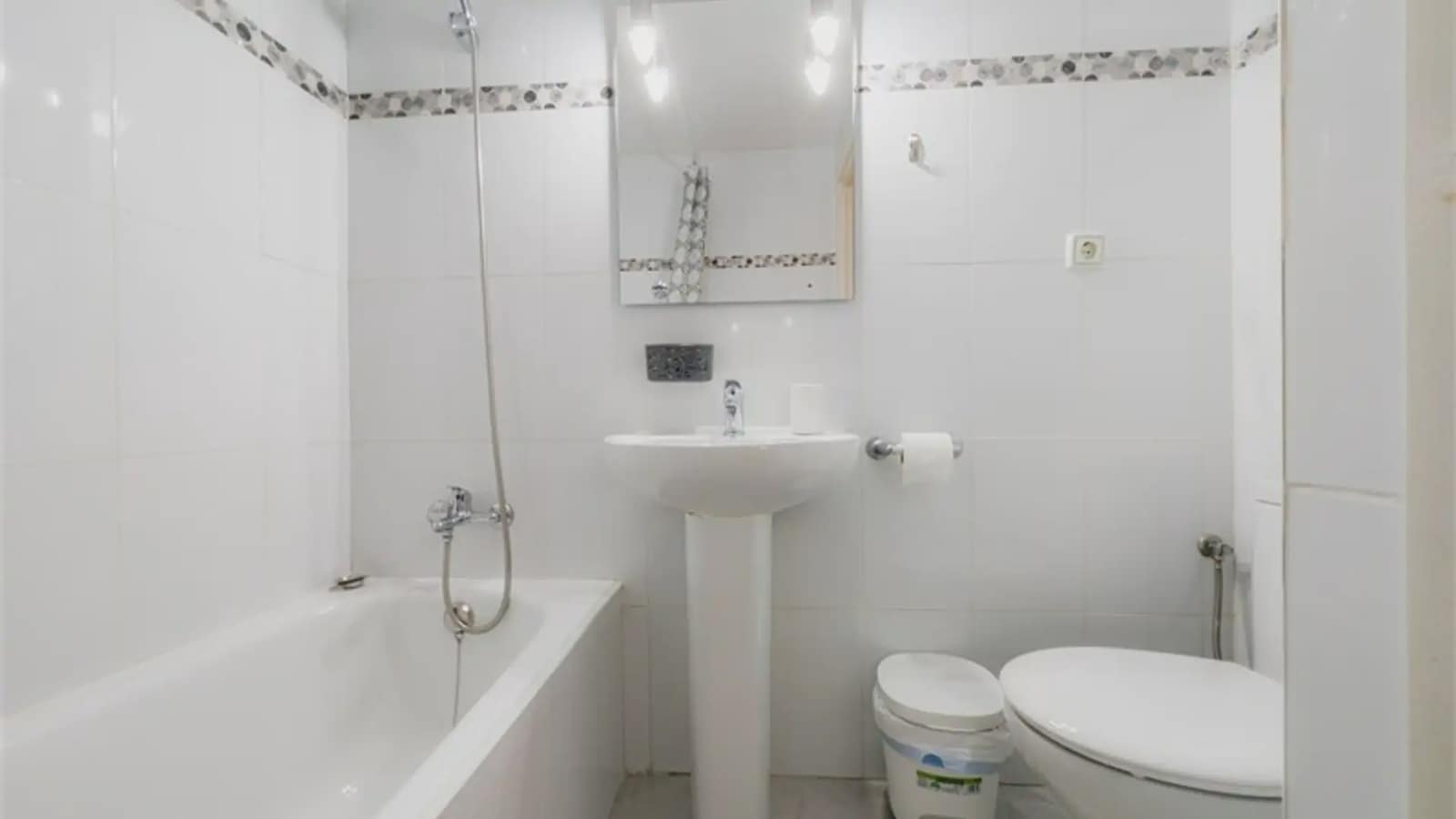 3 bedroom Townhouse for rent in El Campello with pool garage - € 1,400 (Ref: 9319980)