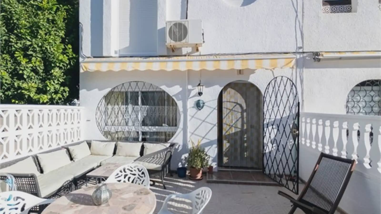 3 bedroom Townhouse for rent in El Campello with pool garage - € 1,400 (Ref: 9319980)