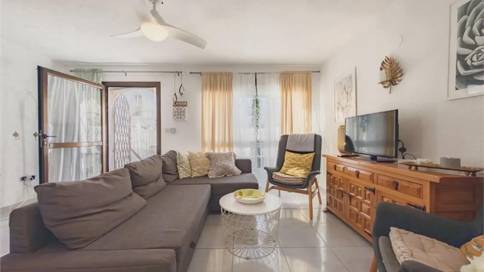 3 bedroom Townhouse for rent in El Campello with pool garage - € 1,400 (Ref: 9319980)