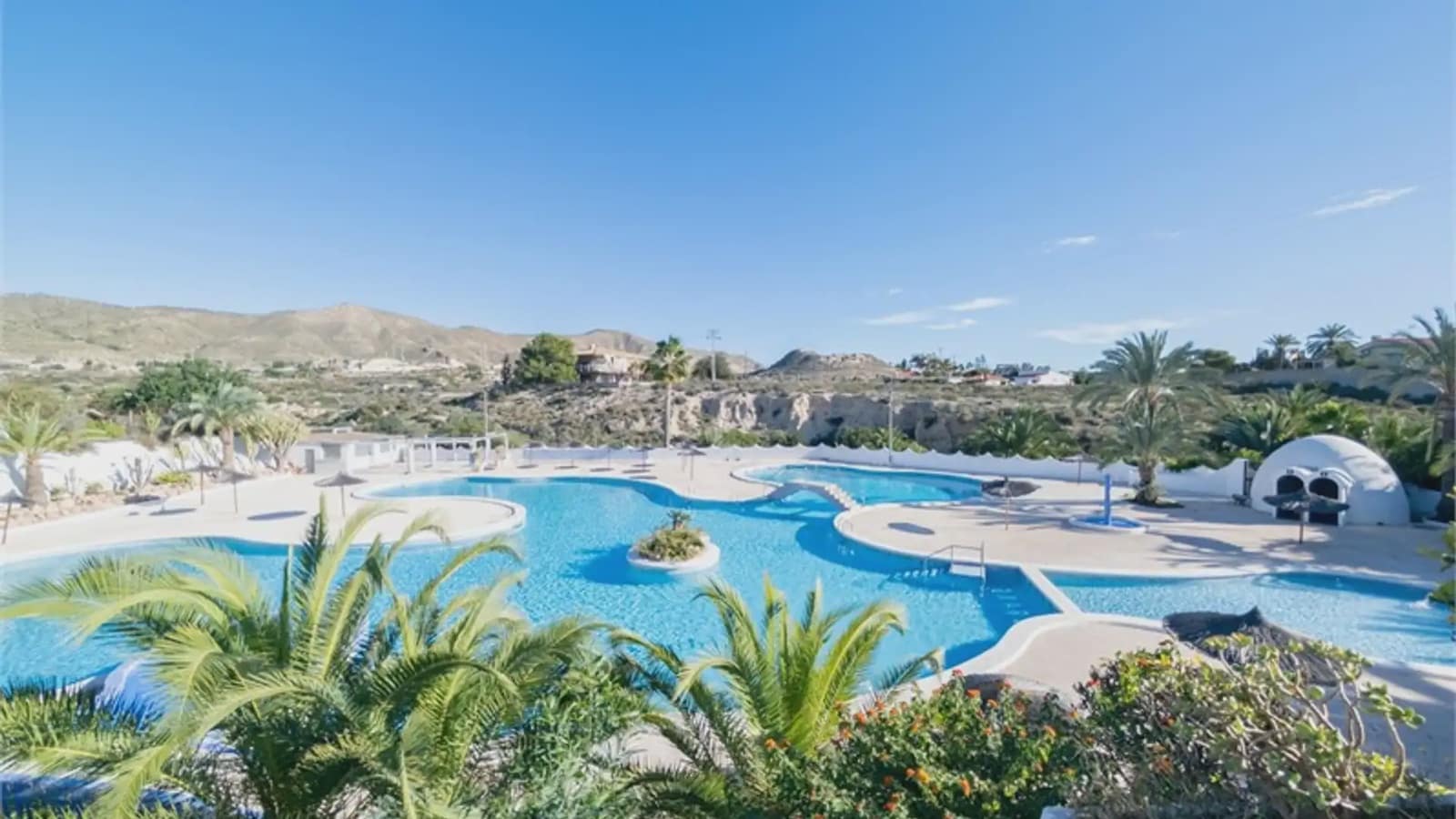 3 bedroom Townhouse for rent in El Campello with pool garage - € 1,400 (Ref: 9319980)